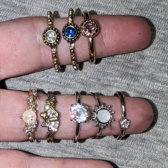 Jewelry - $3 with Bundle ~ Mixed Ring Lot 1893